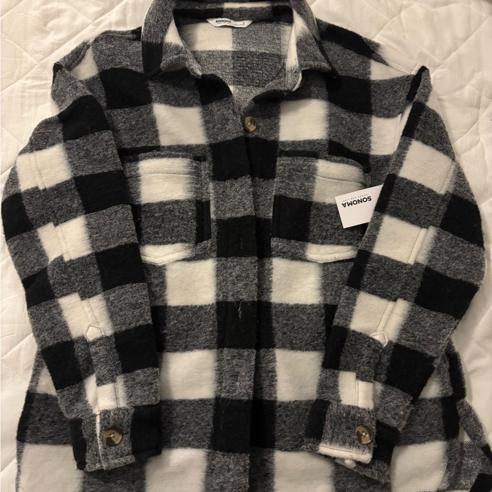 Black and White Plaid Button-Up jacket Women’s Size Small NWT
